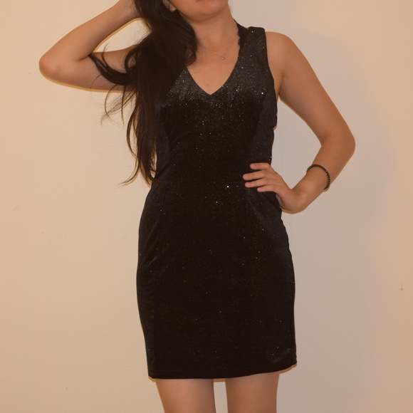 Star Shining Black Dress - Picture 3 of 4